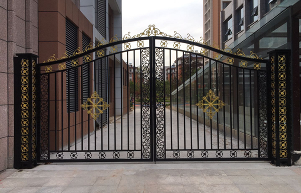 铁艺大门安装